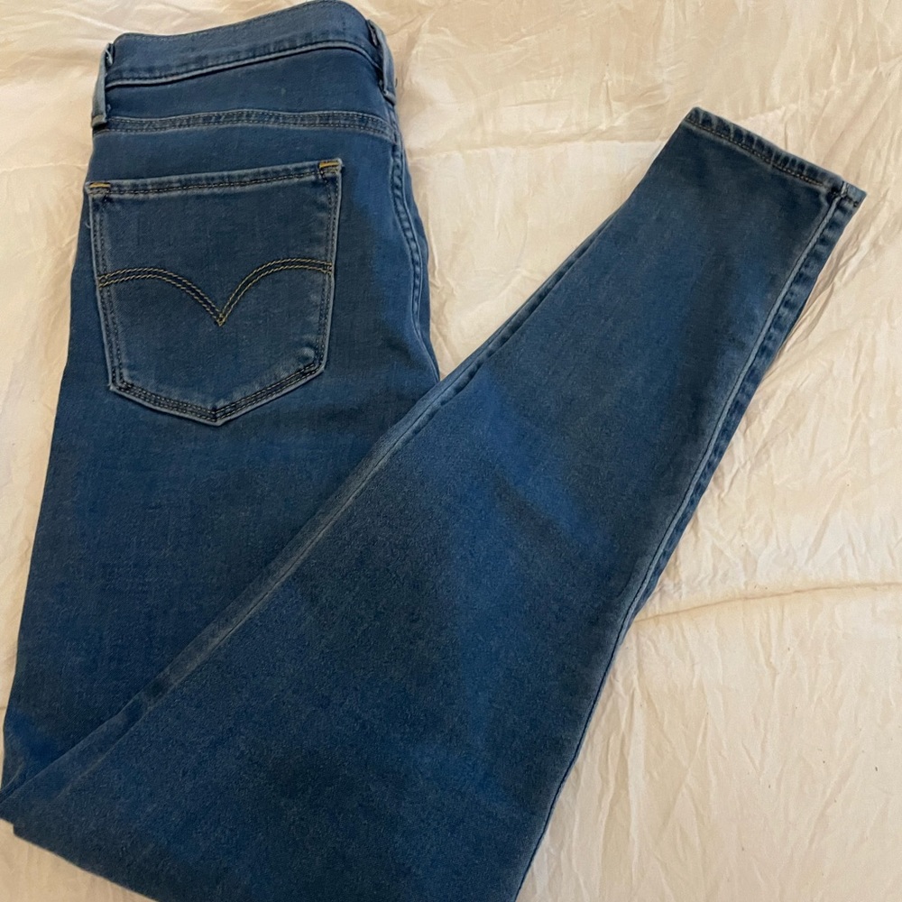 Levi 720 High Rise Super Skinny Jeans